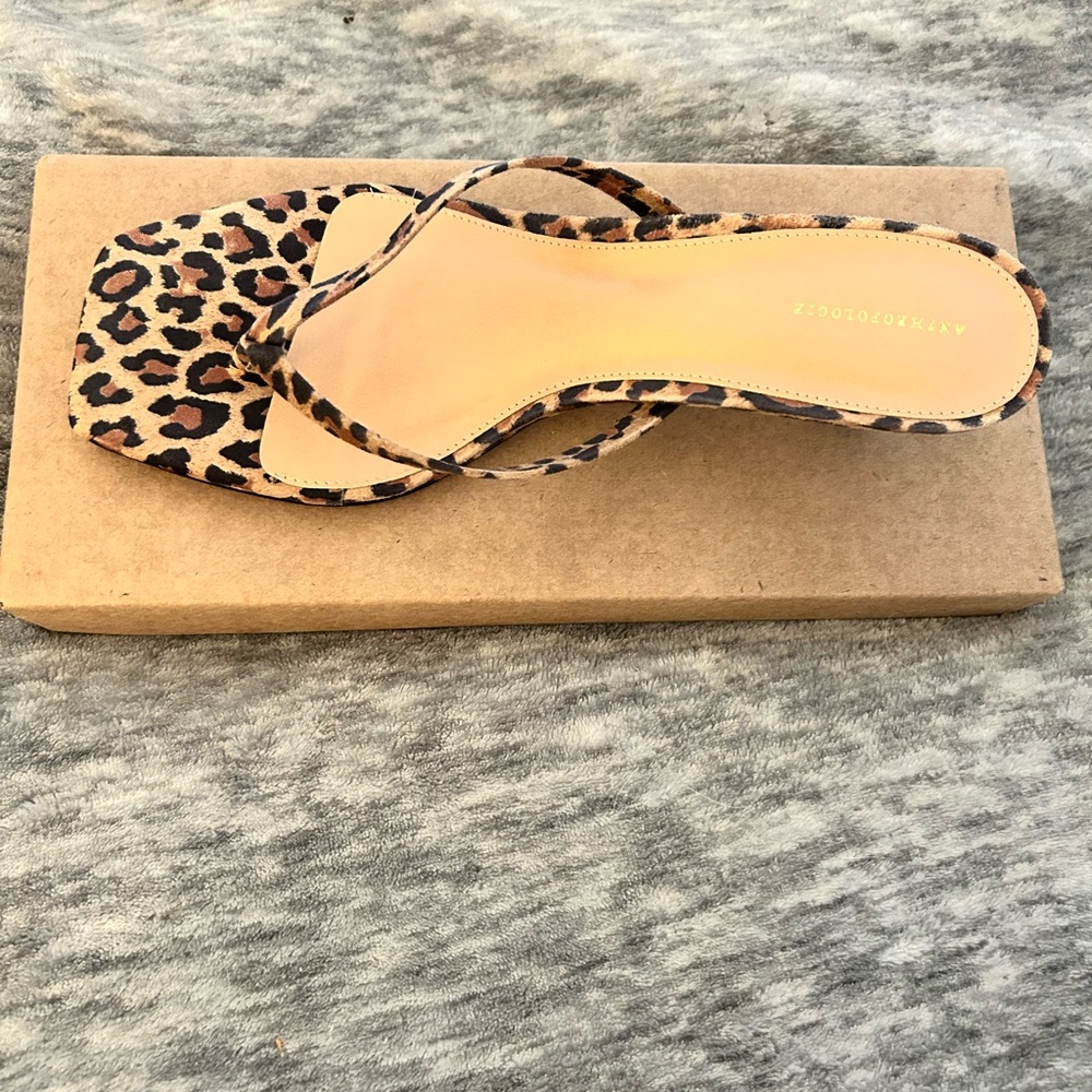 By Anthropologie Thong Kitten Heels , cheetah , honey